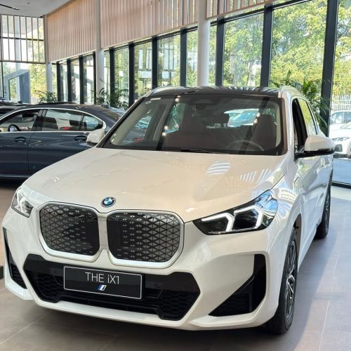 BMW iX1
