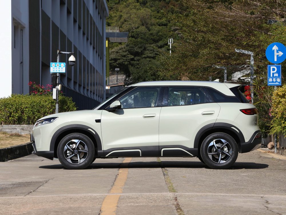 BYD Yuan Up 45 kWh (177 л.с.) chao yue