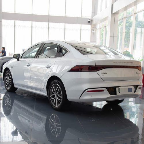 BYD Qin Plus EV 57,6 kWh (136 л.с.) leading