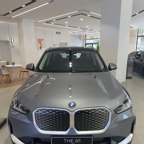 BMW iX1