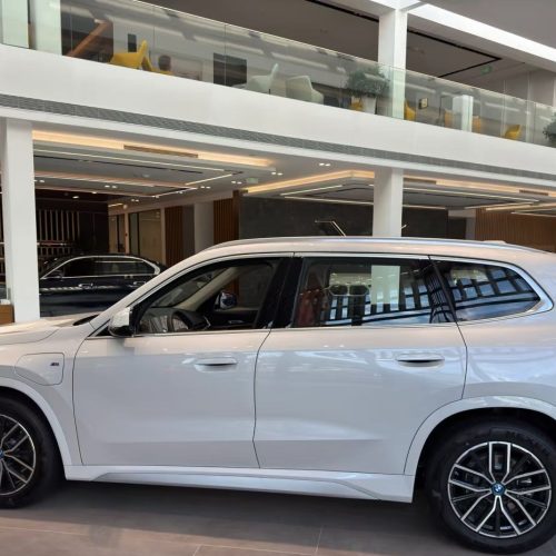 BMW iX1