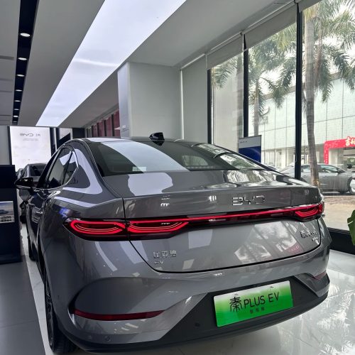 BYD Qin Plus EV 57,6 kWh (136 л.с.) leading